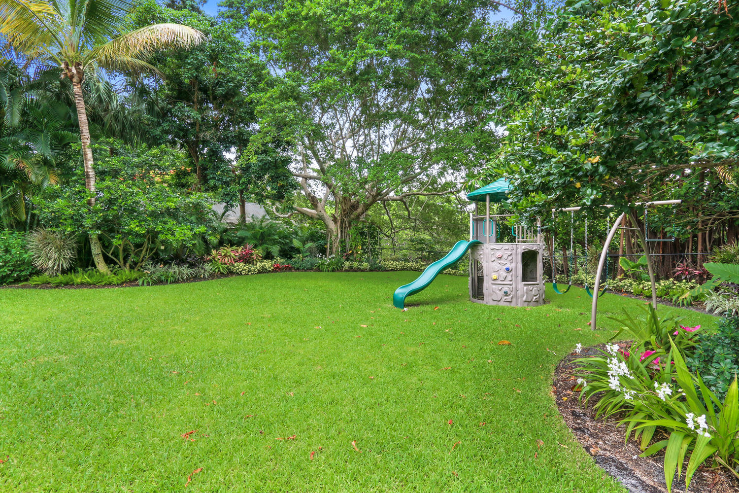 610 Northwest 7th Avenue Boca Raton, FL 33486 - Photo 19 of 20 610 NW 7th Ave Boca Raton FL-large-019-2