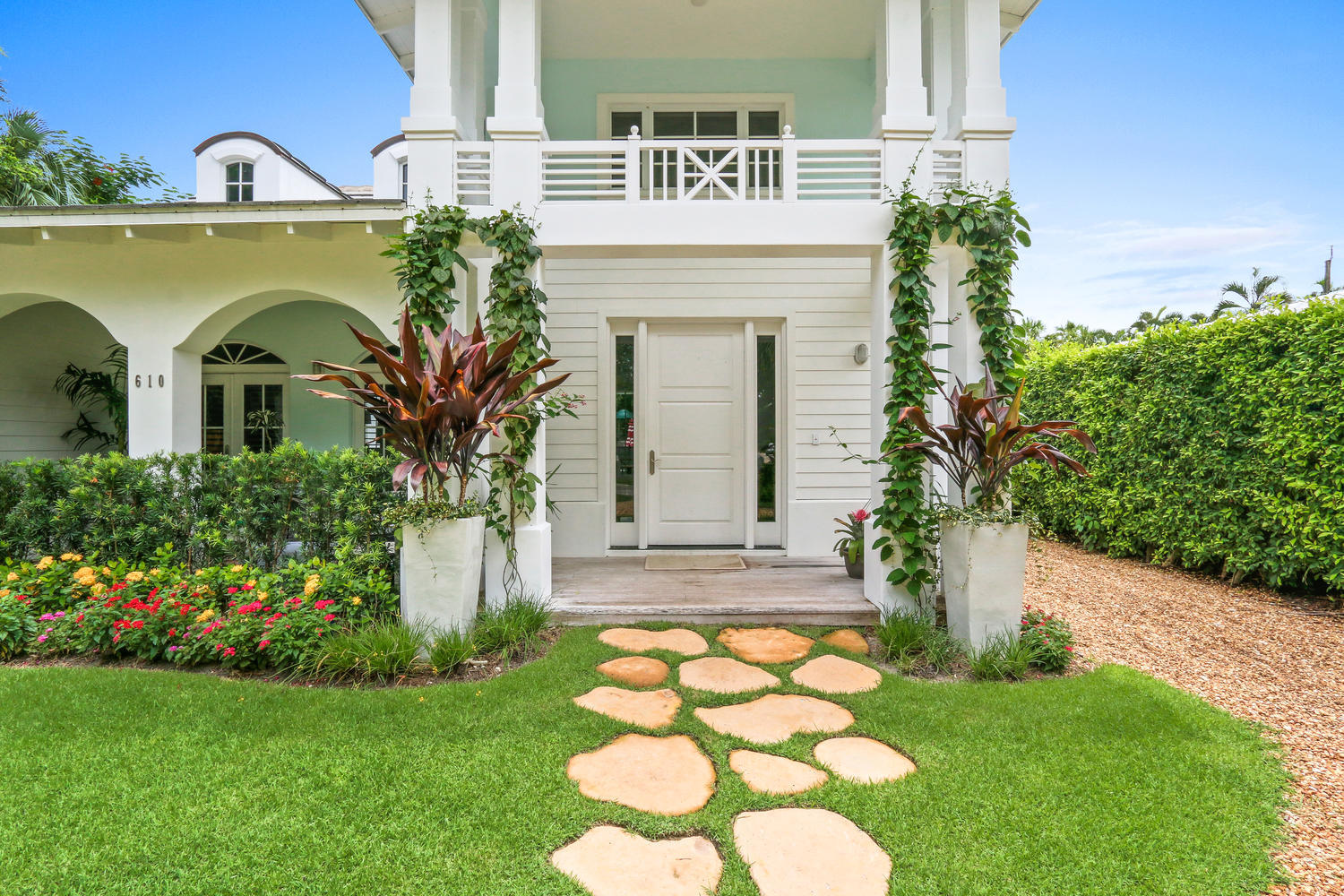 610 Northwest 7th Avenue Boca Raton, FL 33486 - Photo 2 of 20 610 NW 7th Ave Boca Raton FL-large-002-5