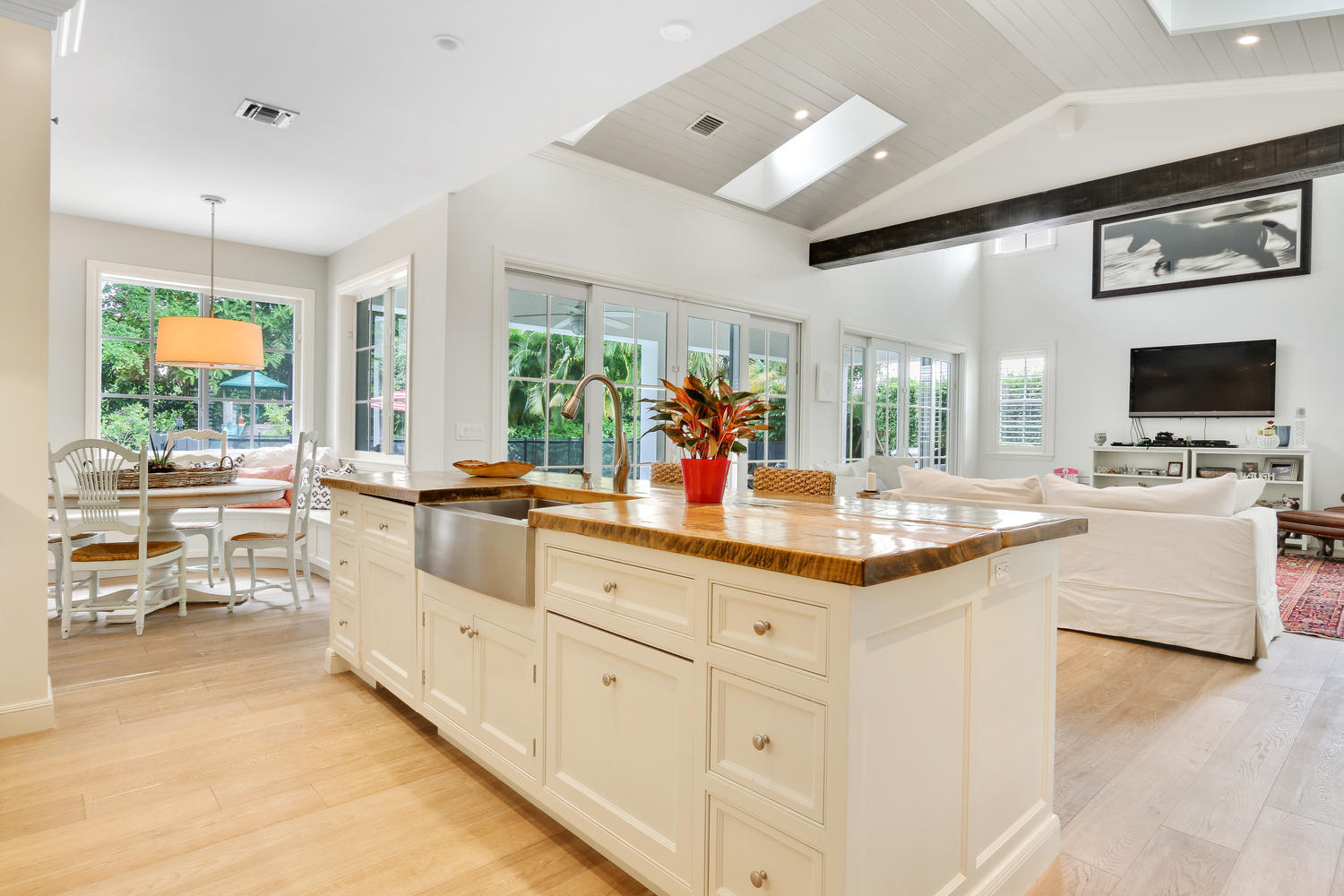 610 Northwest 7th Avenue Boca Raton, FL 33486 - Photo 7 of 20 610 NW 7th Ave Boca Raton FL-large-007-6
