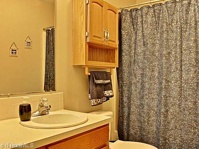 3932 Laurel Grove Road Winston-Salem, NC 27127 - Photo 8 of 16 Bath.