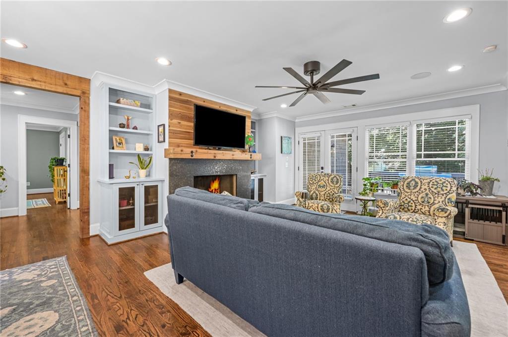 2245 Vistamont Drive Decatur, GA 30033 - Photo 9 of 32