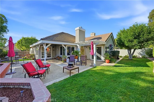 a view of a tennis court