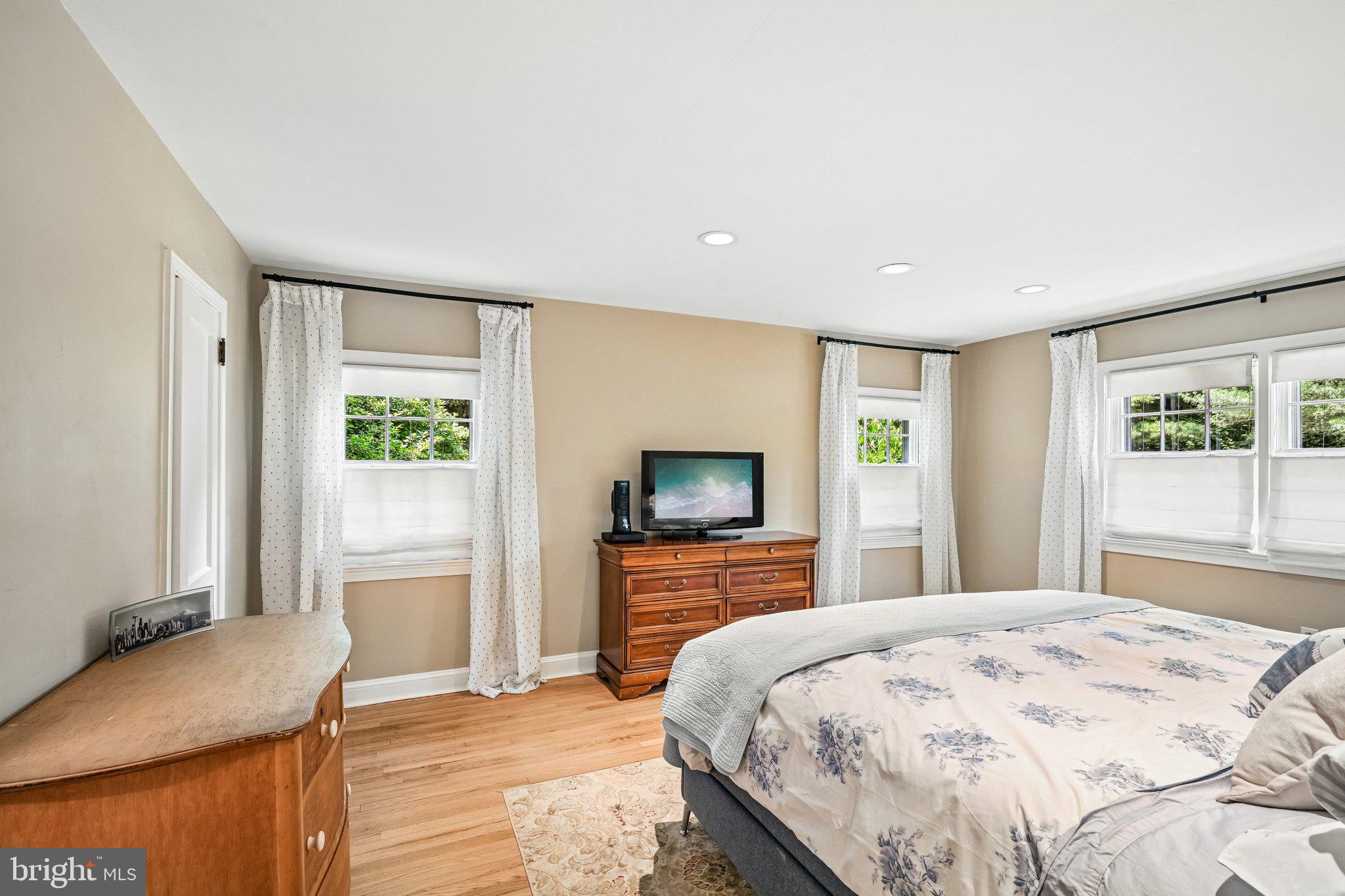 445 General Washington Road Wayne, PA 19087 - Photo 22 of 42 Primary Bedroom