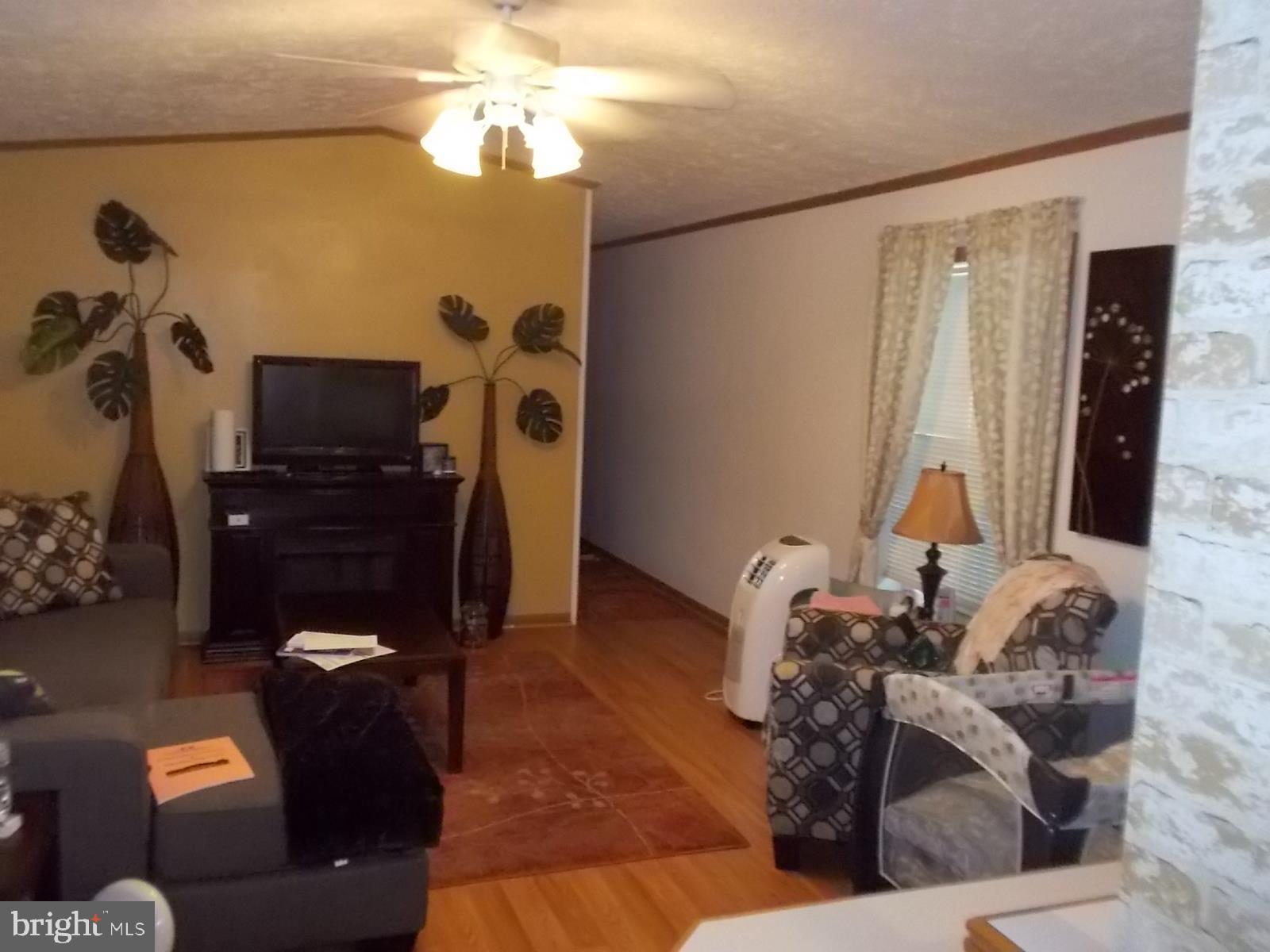 14 Sage Drive Bridgeton, NJ 08302 - Photo 2 of 17 Living Room