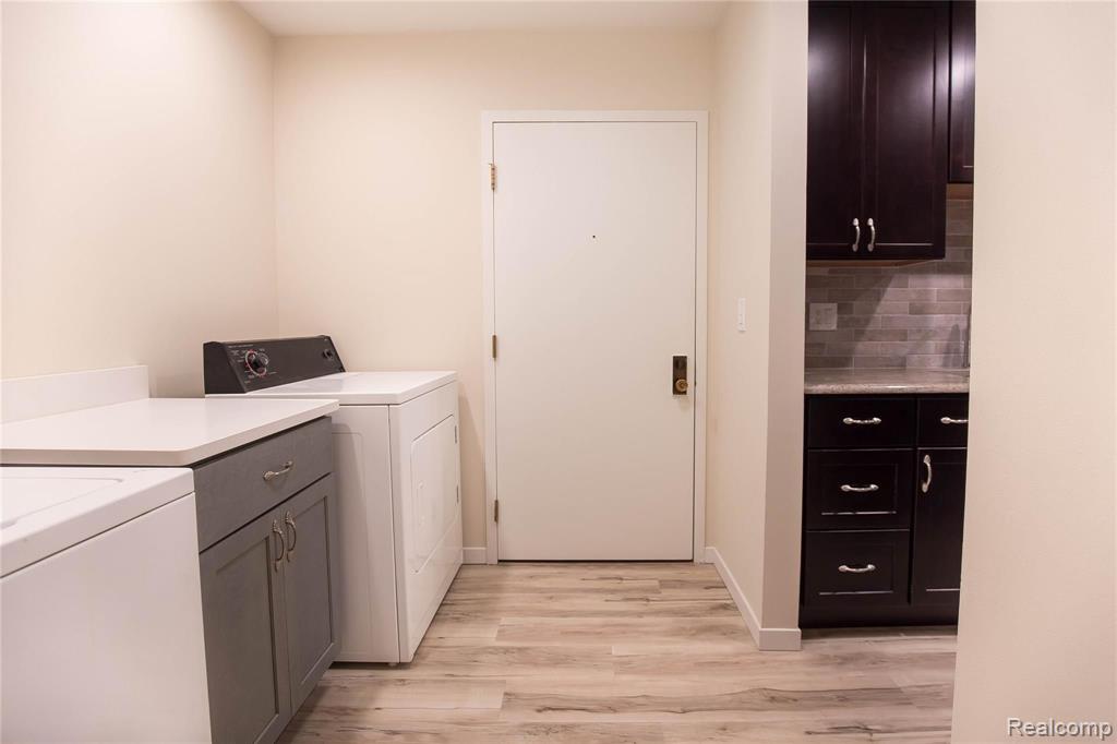 29840 West 12 Mile Road, Unit 409 Farmington Hills, MI 48334 - Photo 6 of 15
