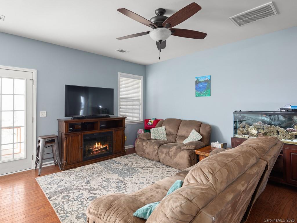 86 East Hiawassee Road Fletcher, NC 28732 - Photo 5 of 22 Gallery Image 5