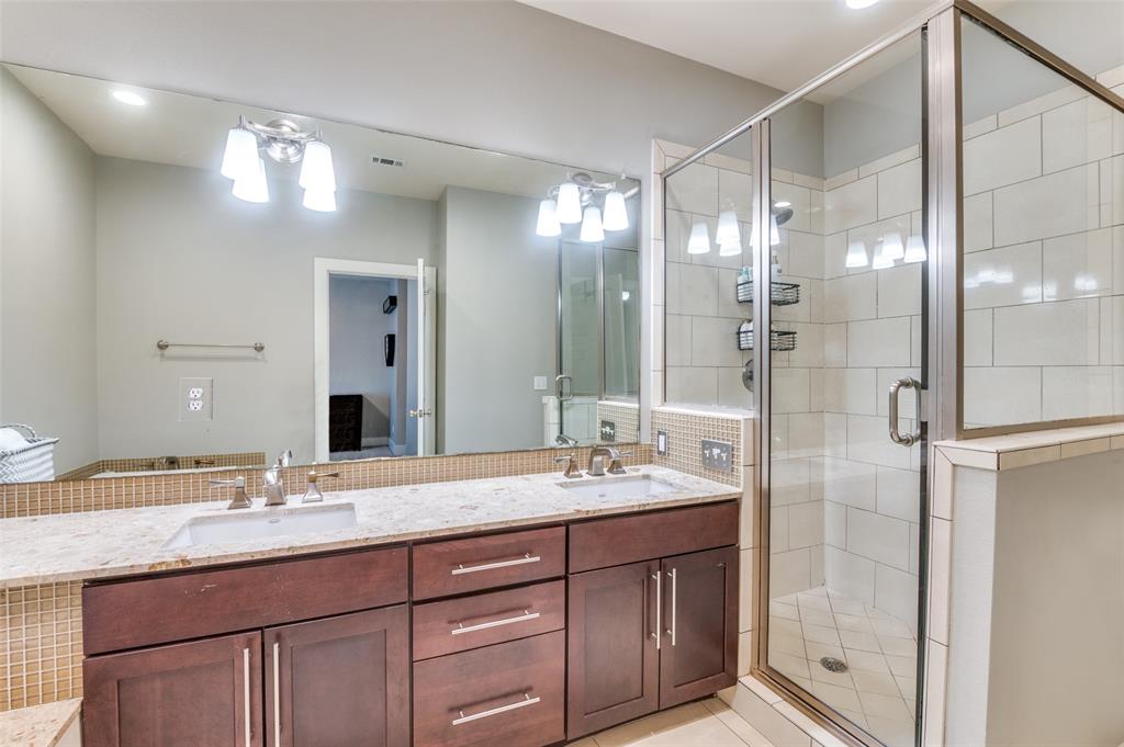 5618 Lindell Avenue, Unit 7 Dallas, TX 75206 - Photo 6 of 18 a bathroom with a double vanity sink mirror and double