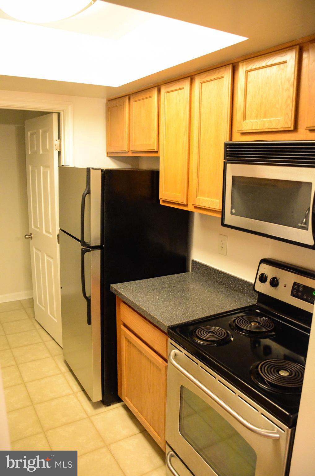 14905 Rydell Road, Unit B1 Centreville, VA 20121 - Photo 4 of 8 Gallery Image 4