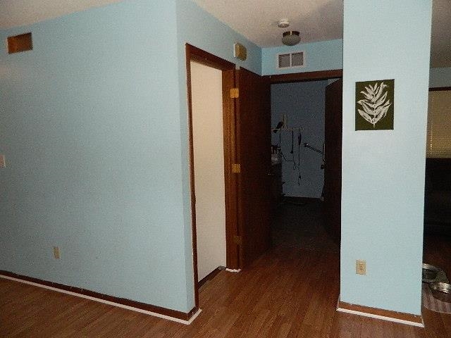 814 East 11th Avenue Winfield, KS 67156 - Photo 11 of 19