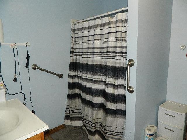 814 East 11th Avenue Winfield, KS 67156 - Photo 10 of 19