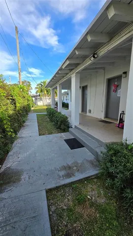 $1,350 | 1012 Northwest 2nd Avenue, Unit 2, Hallandale Beach, FL 33009