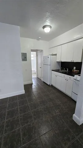 $1,350 | 1012 Northwest 2nd Avenue, Unit 2, Hallandale Beach, FL 33009