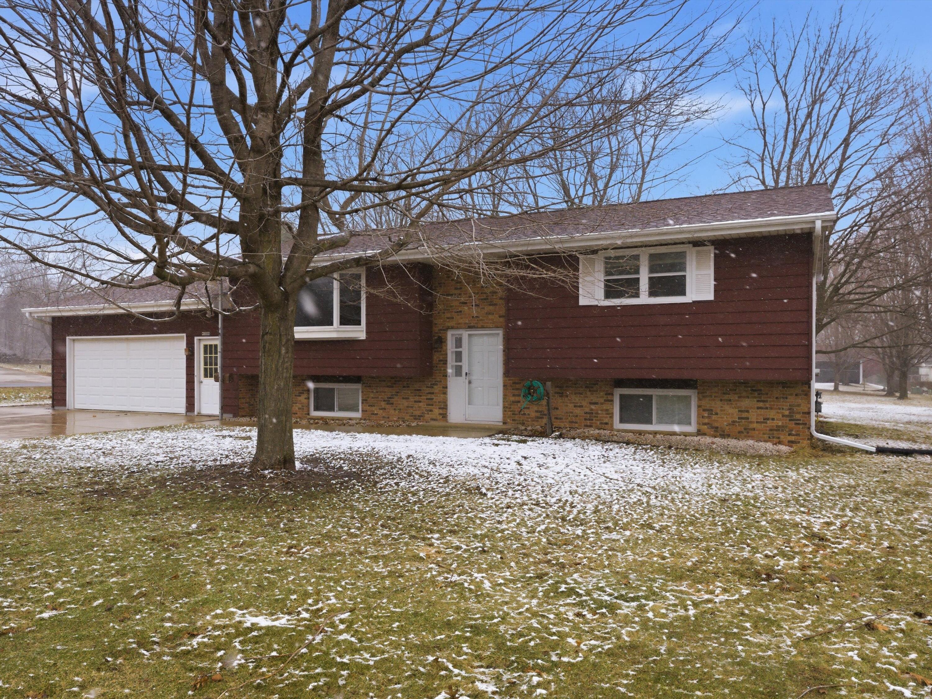 W7884 Center Road Greenbush, WI 53023 - Photo 2 of 32 02-002_2873914_09639
