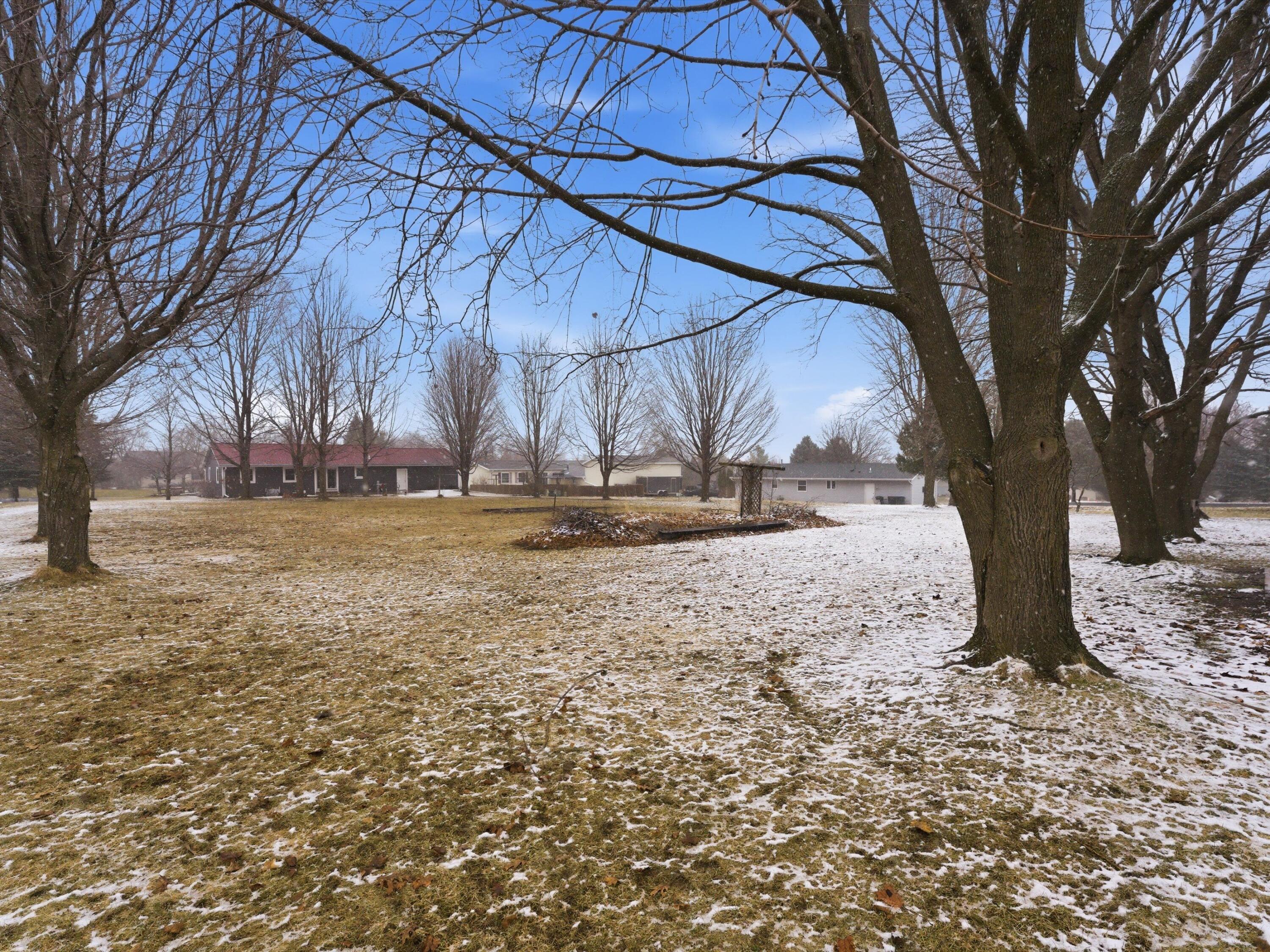 W7884 Center Road Greenbush, WI 53023 - Photo 3 of 32 13-009_2873914_09646