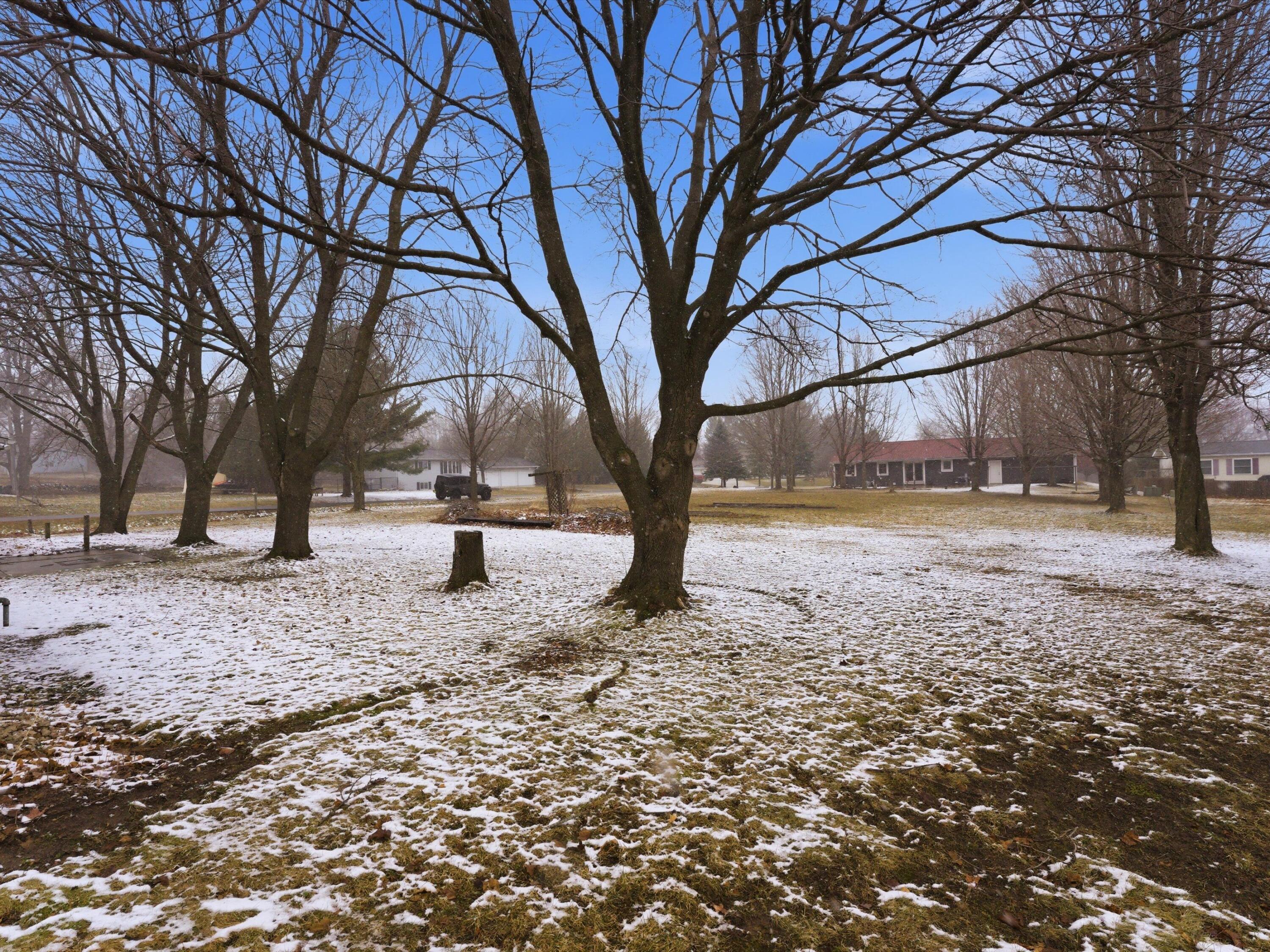 W7884 Center Road Greenbush, WI 53023 - Photo 4 of 32 04-003_2873914_09640