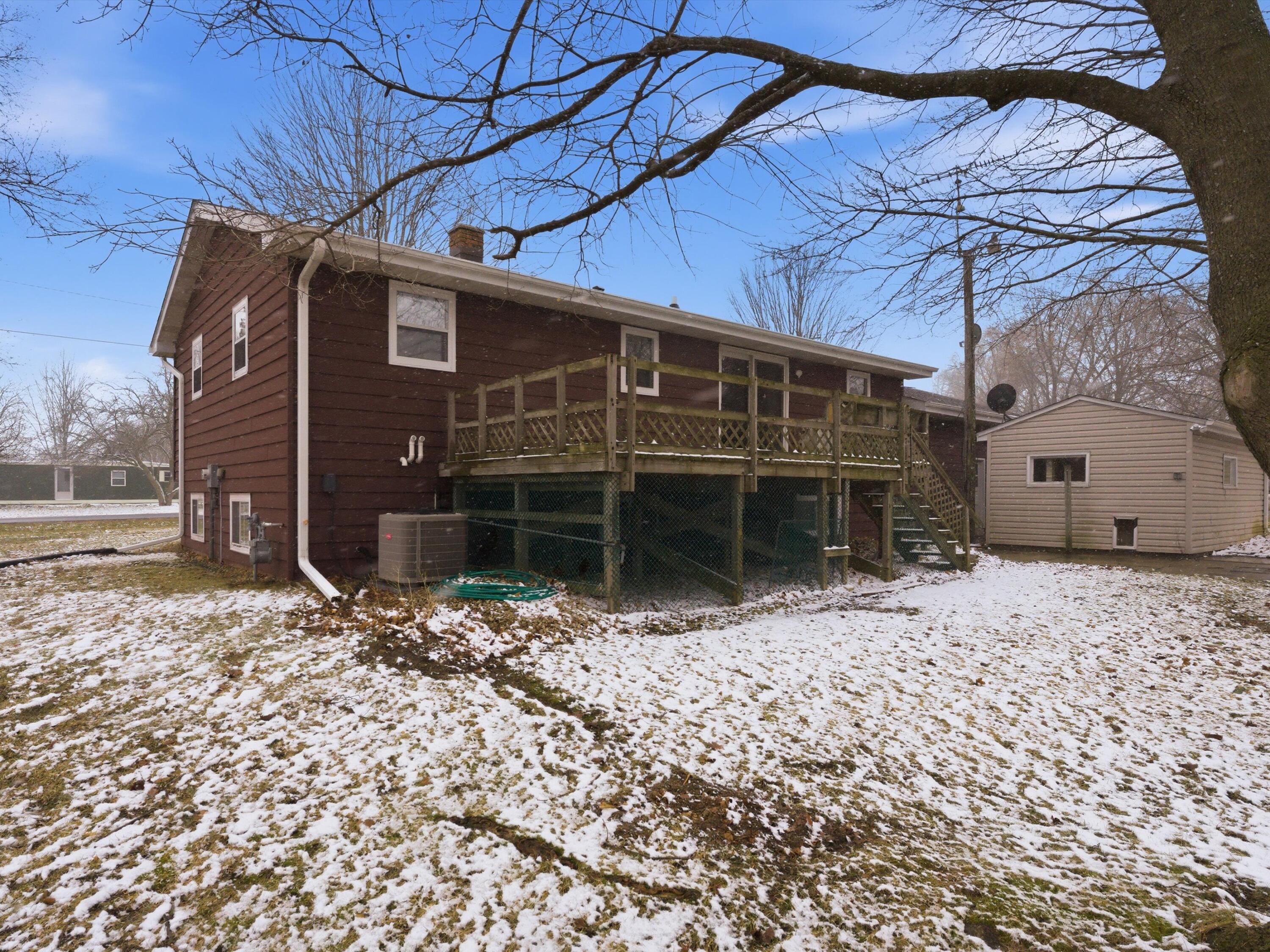 W7884 Center Road Greenbush, WI 53023 - Photo 5 of 32 06-004_2873914_09641