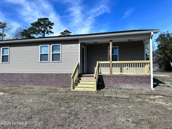 $1,250 | 149 Oyster Lane, Unit 1, Hubert, NC 28539