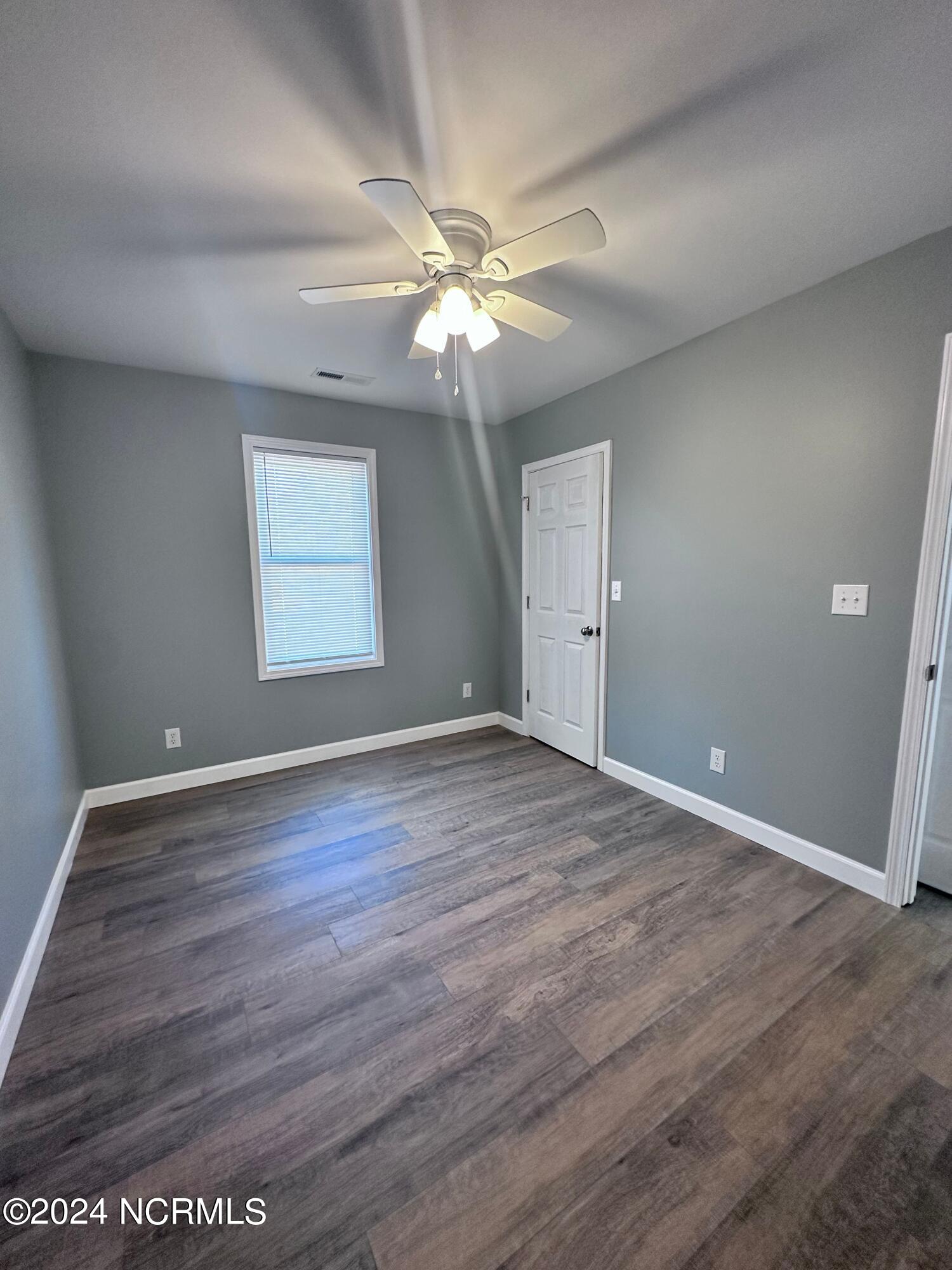 149 Oyster Lane, Unit 1 Hubert, NC 28539 - Photo 14 of 20 bedroom 1