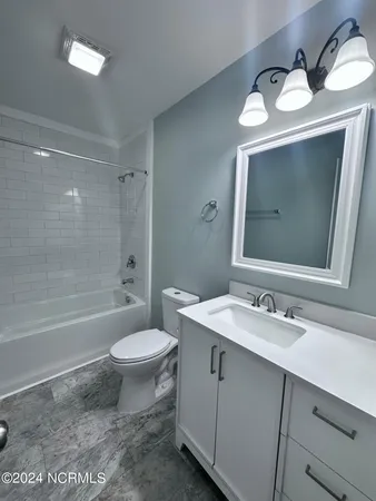 $1,250 | 149 Oyster Lane, Unit 1, Hubert, NC 28539