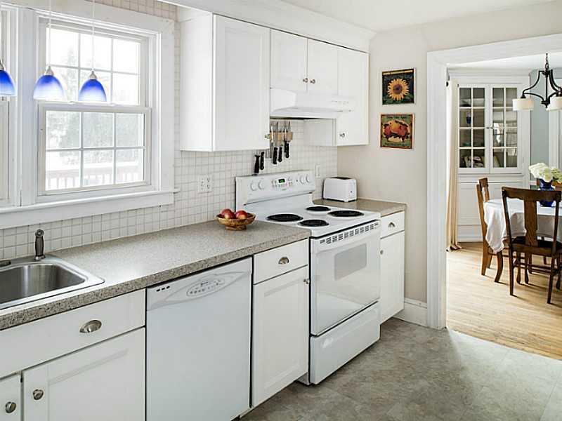 31 Anson Road Portland, ME 04102 - Photo 11 of 24 Kitchen.