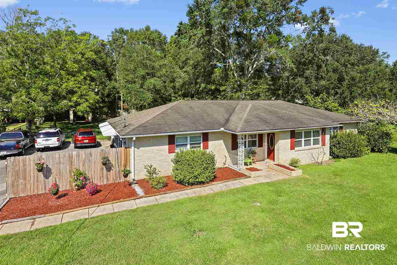 911 North Oak Street Foley, AL 36535 - Photo 1 of 18