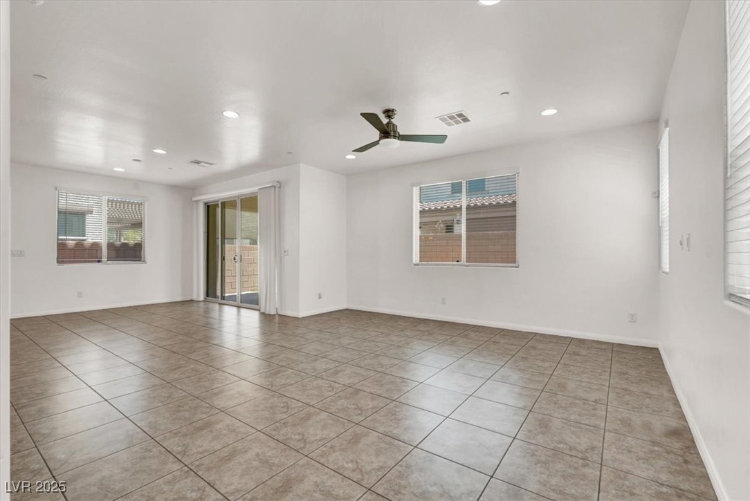 348 Andy Wheeler Drive Henderson, NV 89011 - Photo 8 of 42 Gallery Image 8
