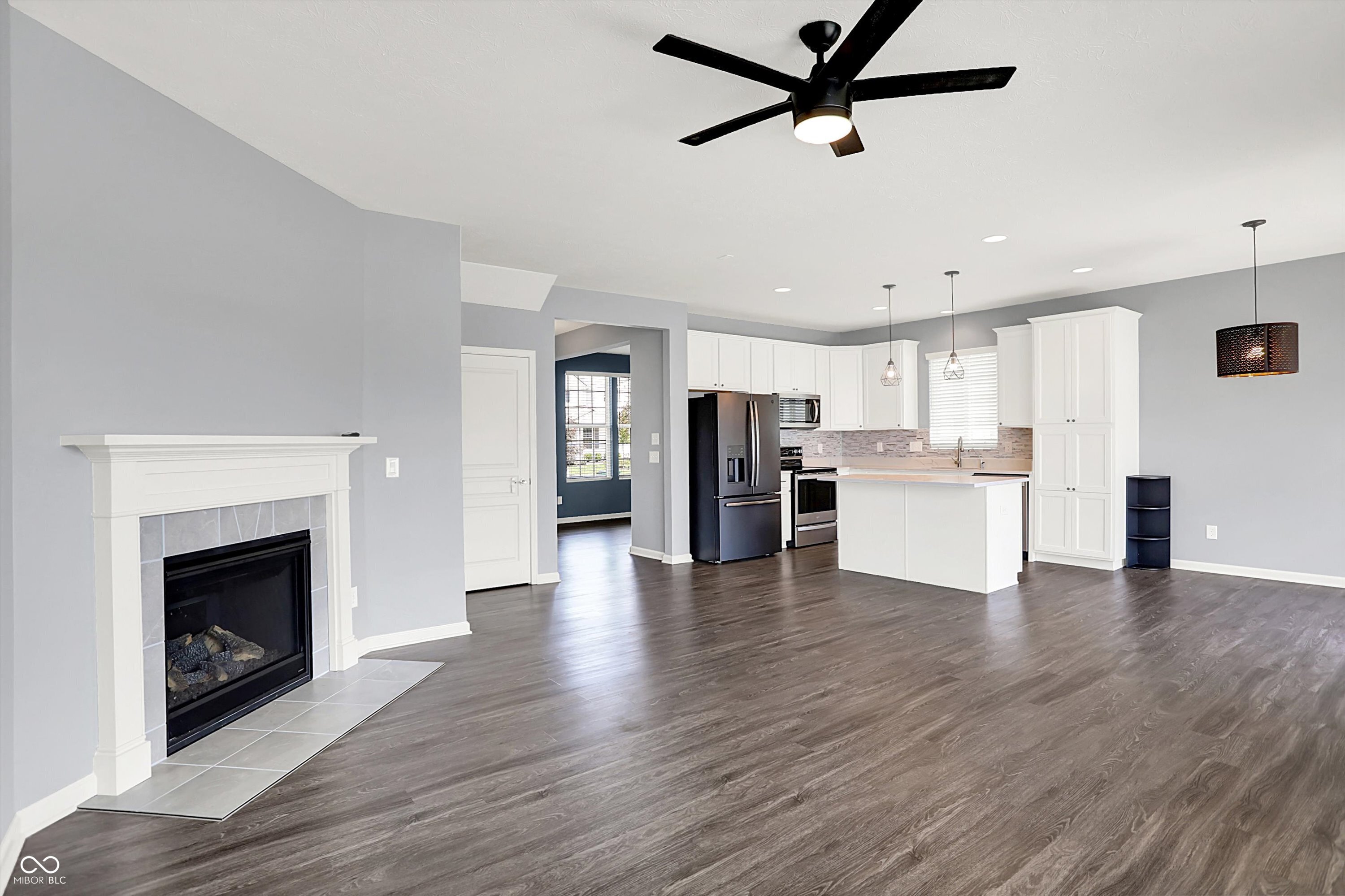 6827 Fallen Leaf Drive Whitestown, IN 46075 - Photo 15 of 43