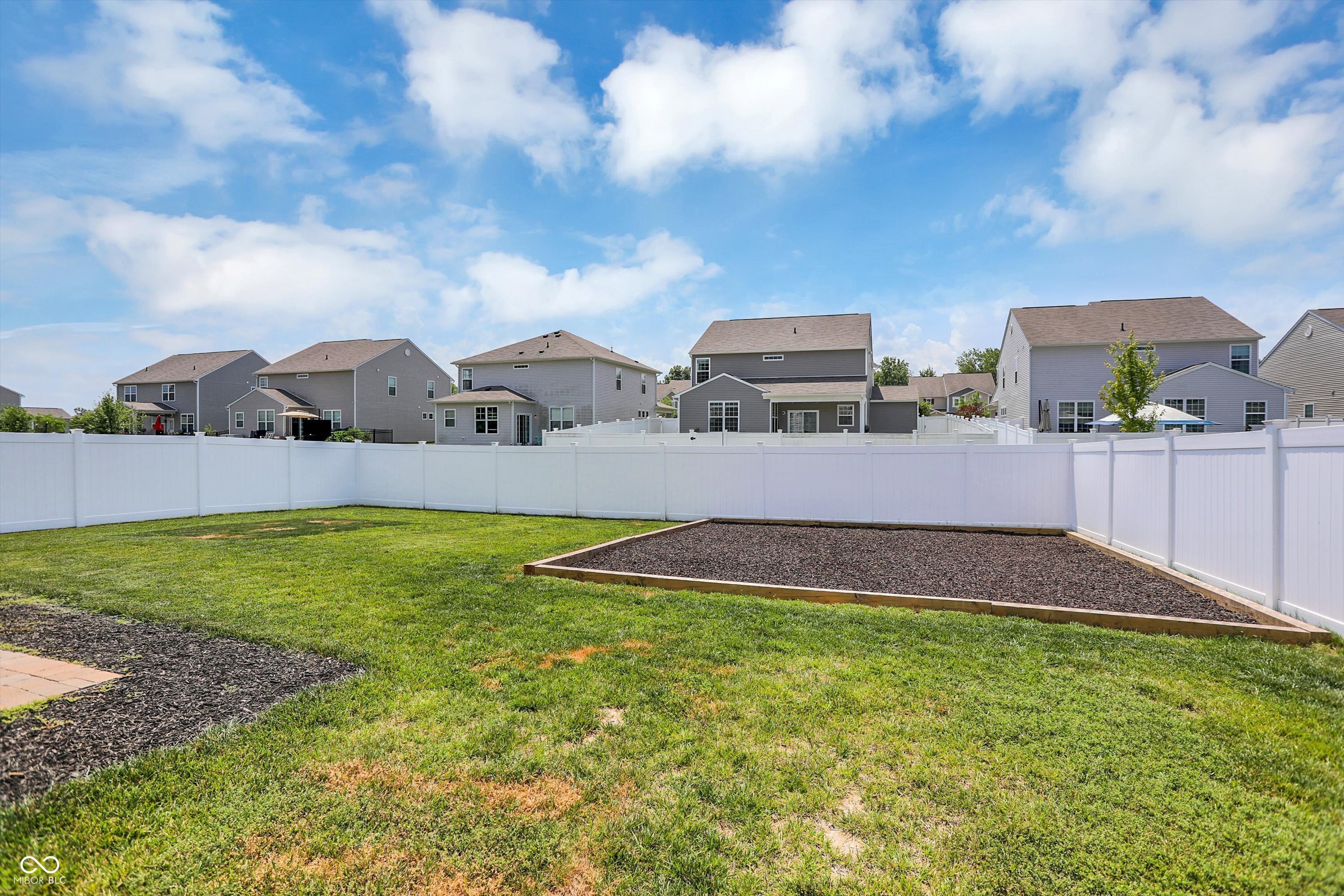 6827 Fallen Leaf Drive Whitestown, IN 46075 - Photo 39 of 43