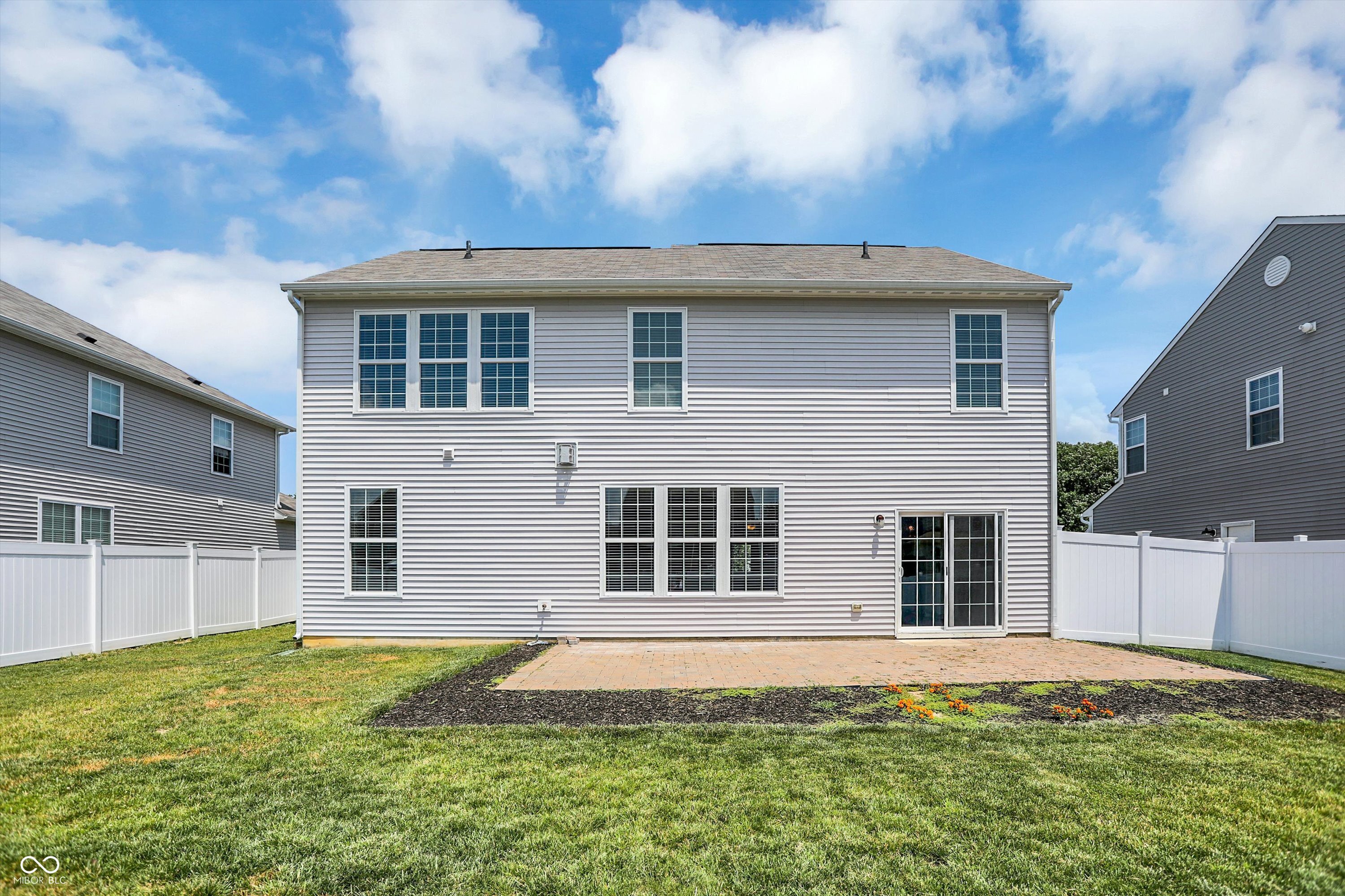 6827 Fallen Leaf Drive Whitestown, IN 46075 - Photo 4 of 43