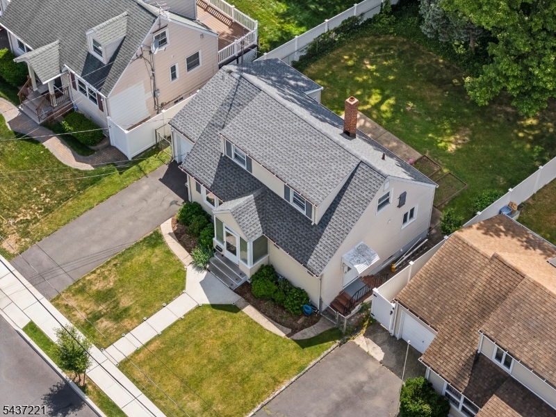 779 Hemlock Road Union, NJ 07083 - Photo 2 of 23