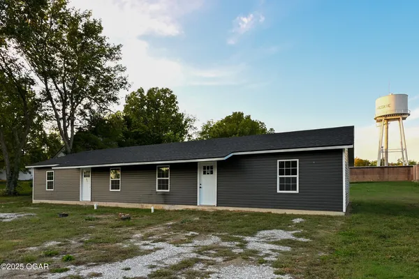 $239,900 | 1201 Franklin Street, Unit A & B, Sarcoxie, MO 64862