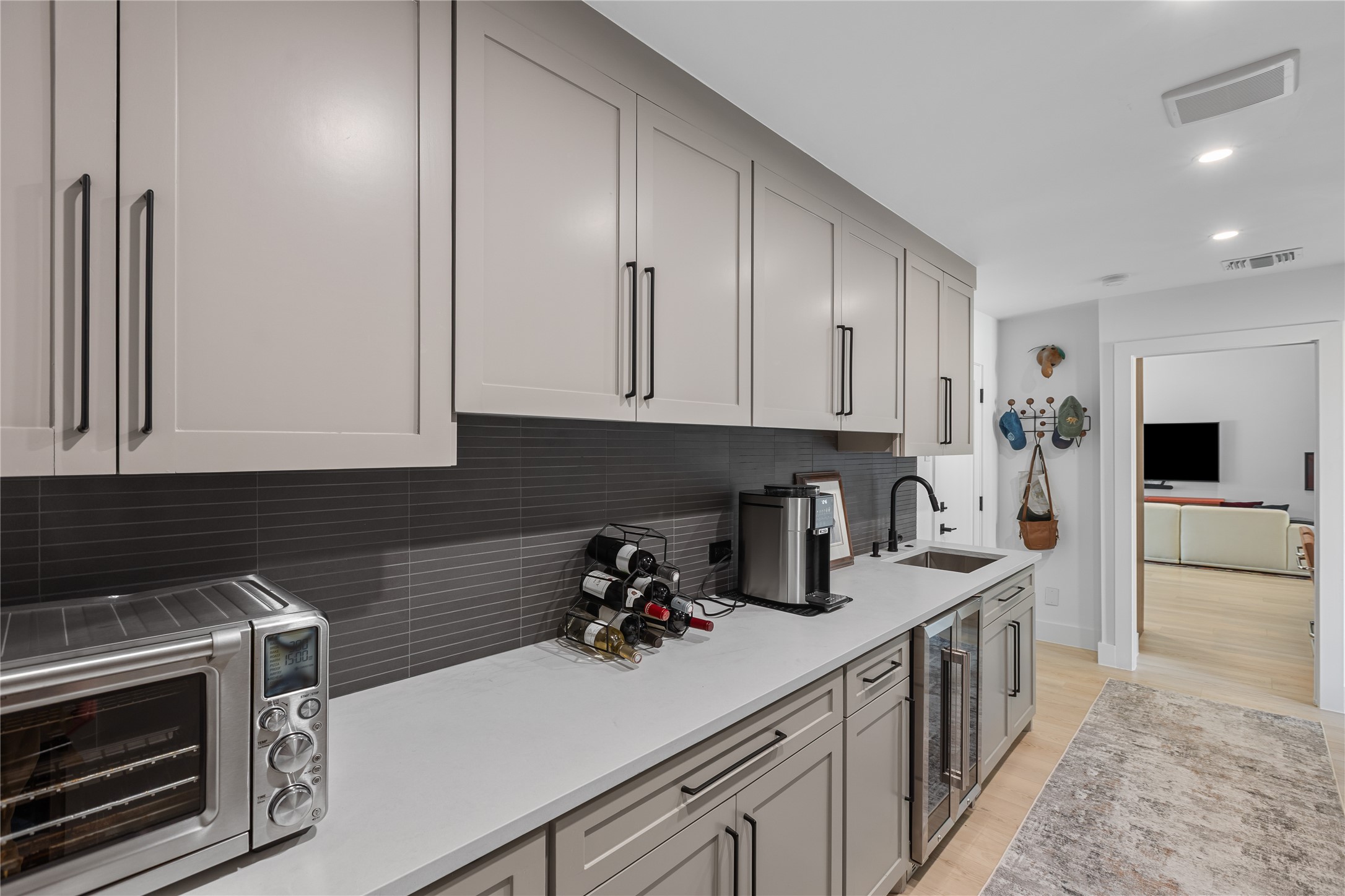 1316 Neans Drive Austin, TX 78758 - Photo 21 of 40 Butler Pantry/Laundry Area