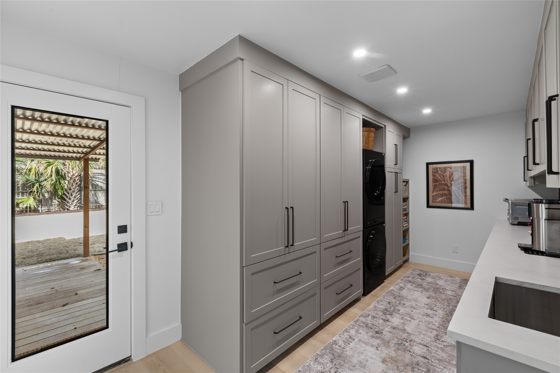 1316 Neans Drive Austin, TX 78758 - Photo 22 of 40 Butler Pantry/Laundry Area