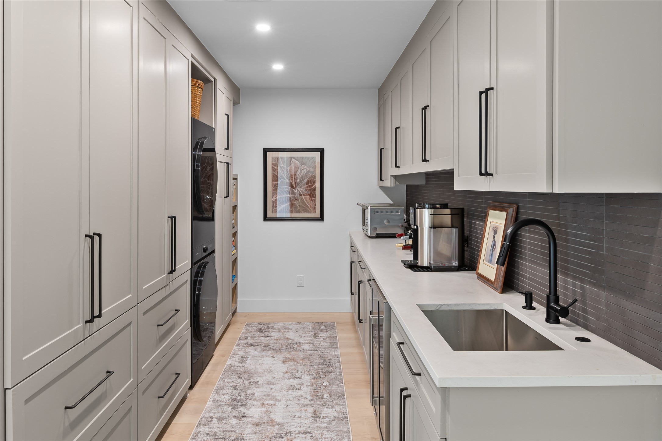 1316 Neans Drive Austin, TX 78758 - Photo 23 of 40 Butler Pantry/Laundry Area