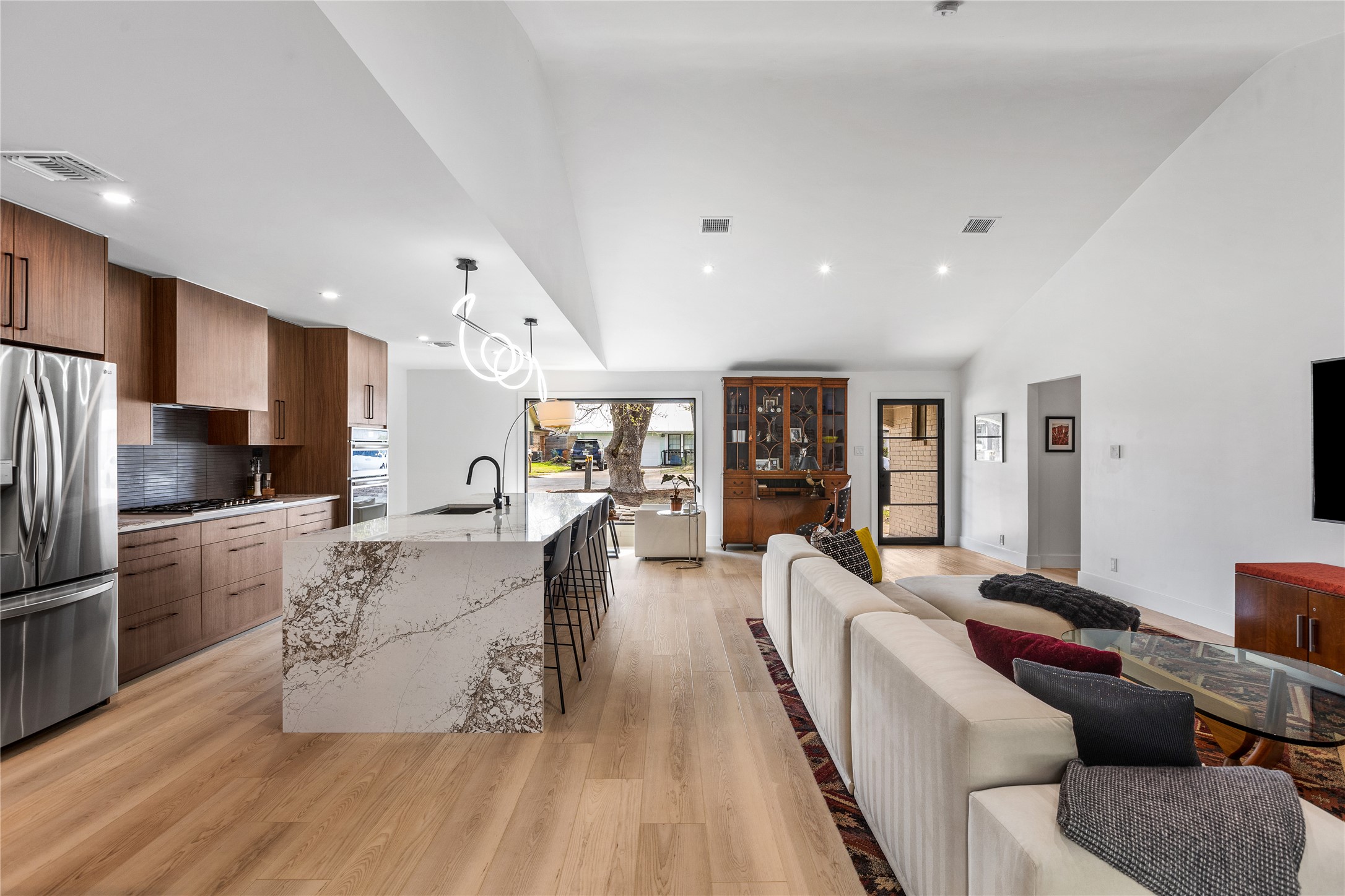 1316 Neans Drive Austin, TX 78758 - Photo 7 of 40