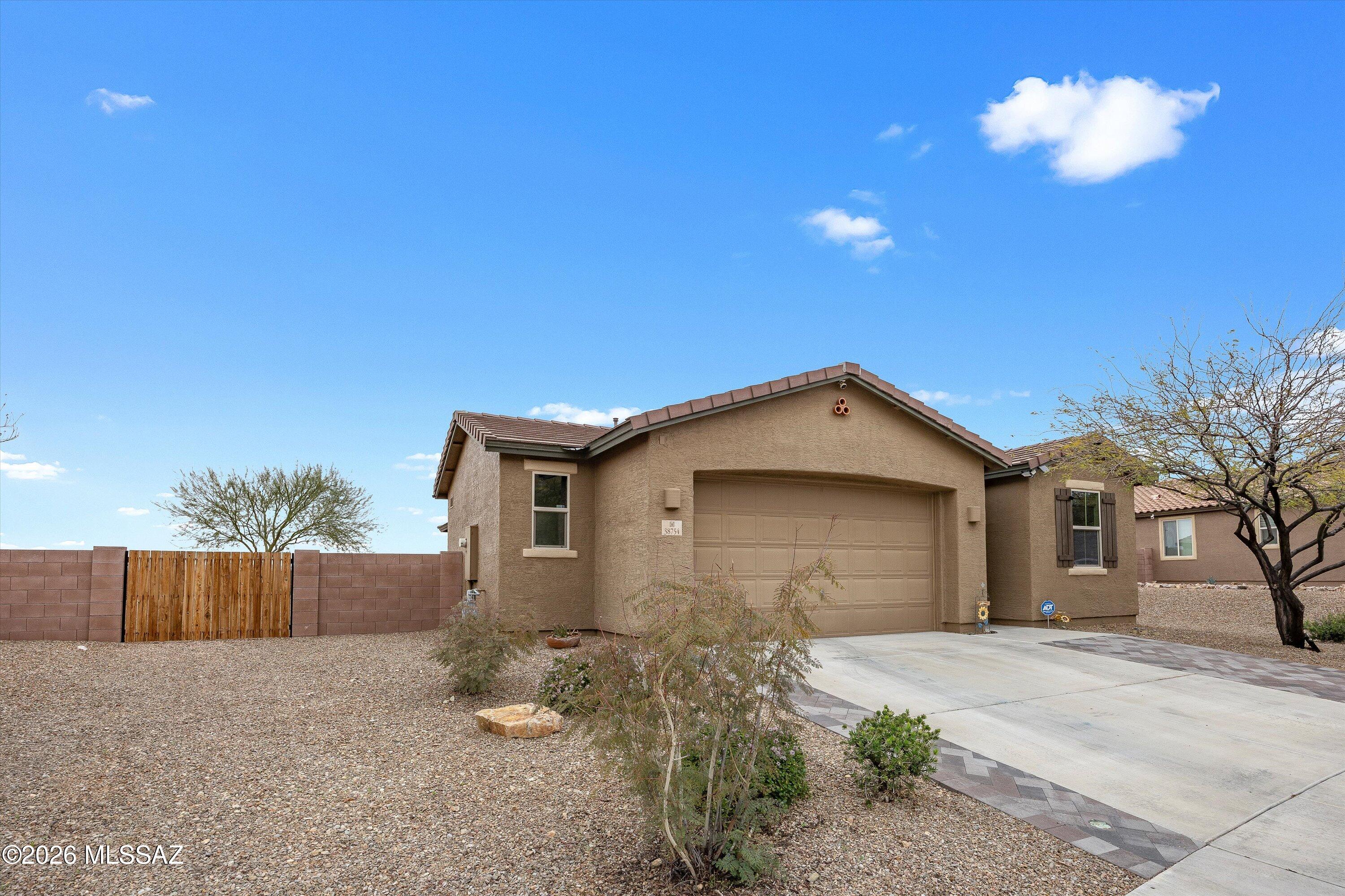 38754 South Running Roses Lane Tucson, AZ 85739 - Photo 7 of 46 02-Front of Home