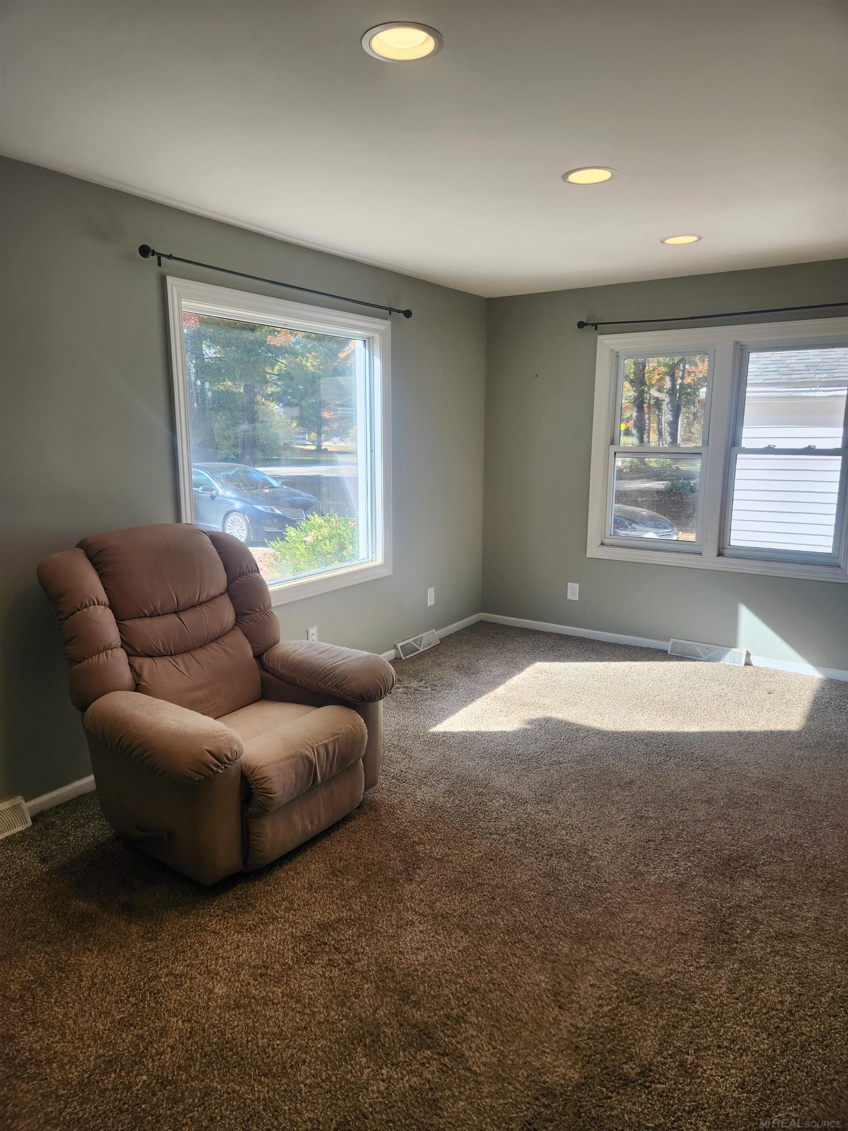 3744 Dykeman Street Fort Gratiot, MI 48059 - Photo 12 of 32 Gallery Image 12