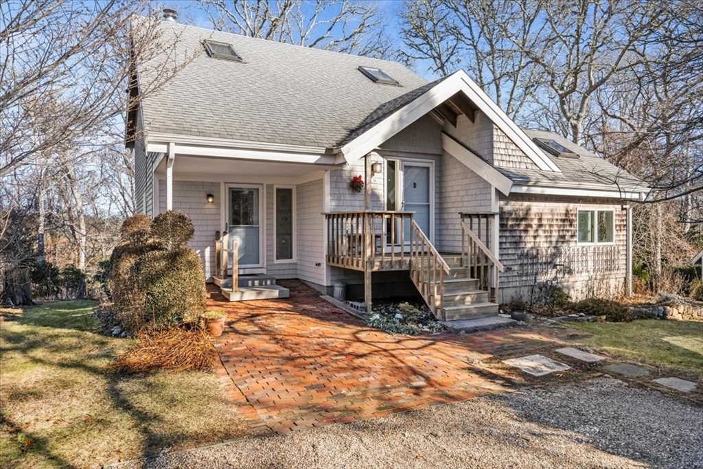 28 Lawrence Farm Road Falmouth, MA 02543 - Photo 1 of 24 Gallery Image 1