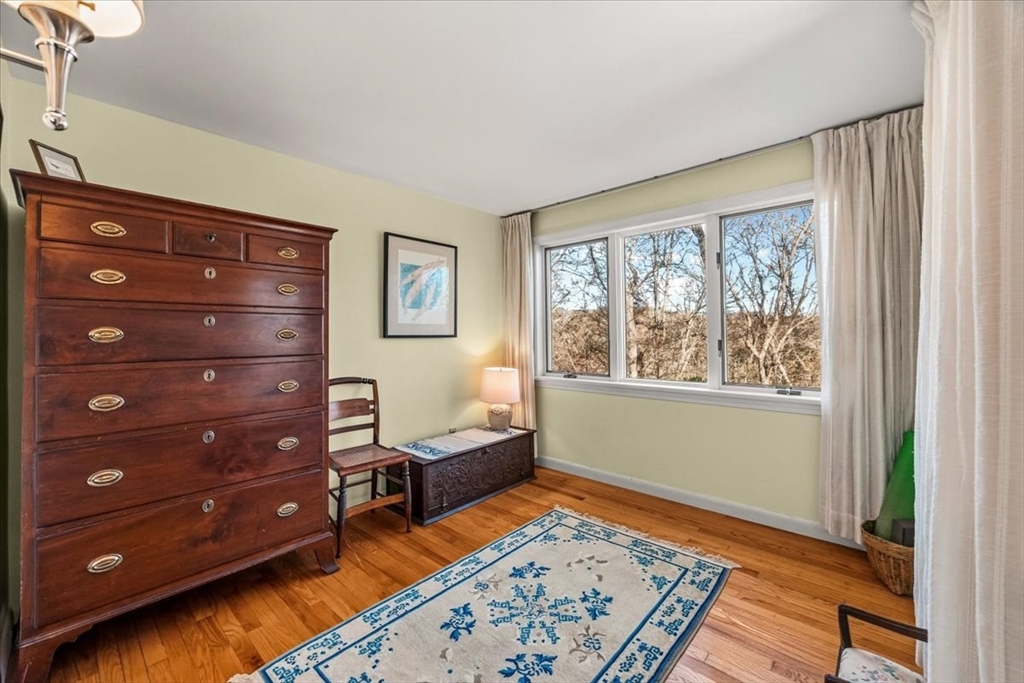 28 Lawrence Farm Road Falmouth, MA 02543 - Photo 12 of 24 Gallery Image 12