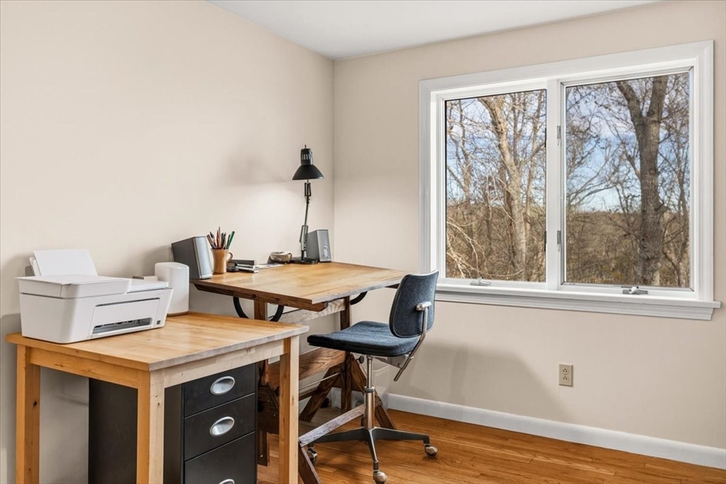 28 Lawrence Farm Road Falmouth, MA 02543 - Photo 15 of 24 Gallery Image 15