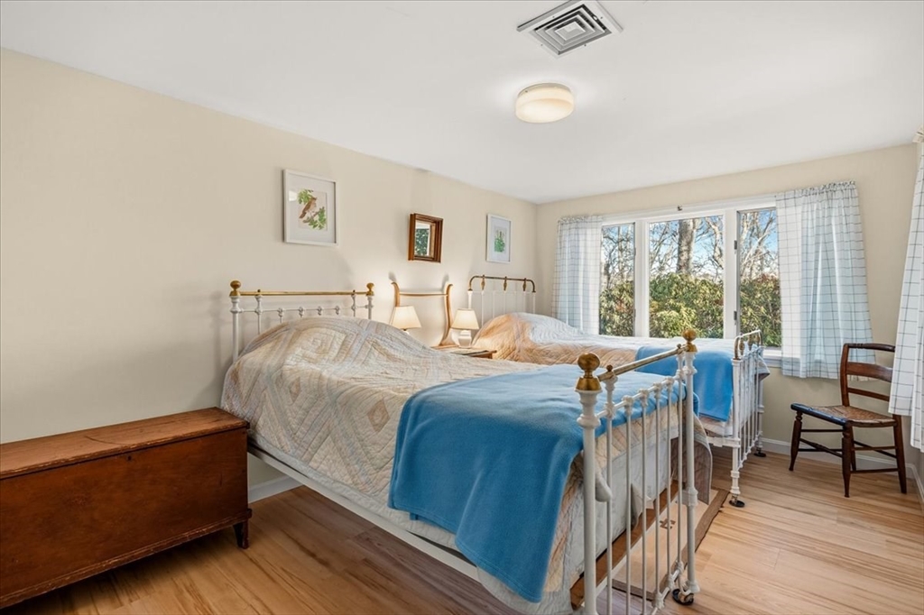 28 Lawrence Farm Road Falmouth, MA 02543 - Photo 16 of 24 Gallery Image 16