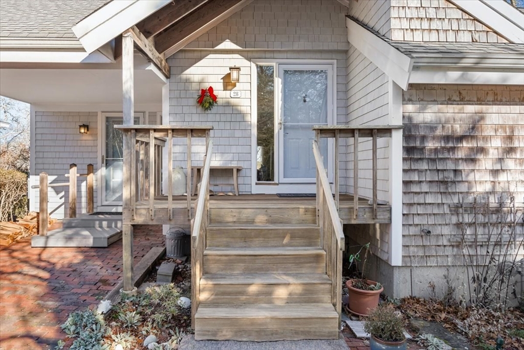 28 Lawrence Farm Road Falmouth, MA 02543 - Photo 2 of 24 Gallery Image 2
