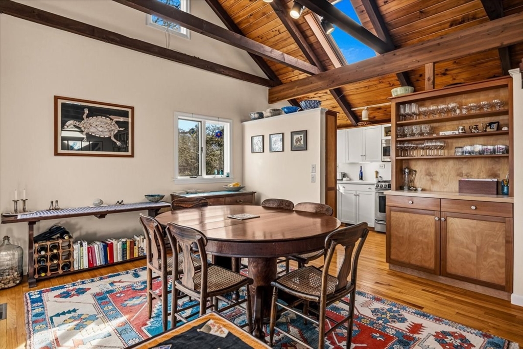 28 Lawrence Farm Road Falmouth, MA 02543 - Photo 6 of 24 Gallery Image 6