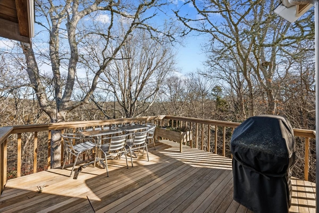 28 Lawrence Farm Road Falmouth, MA 02543 - Photo 9 of 24 Gallery Image 9