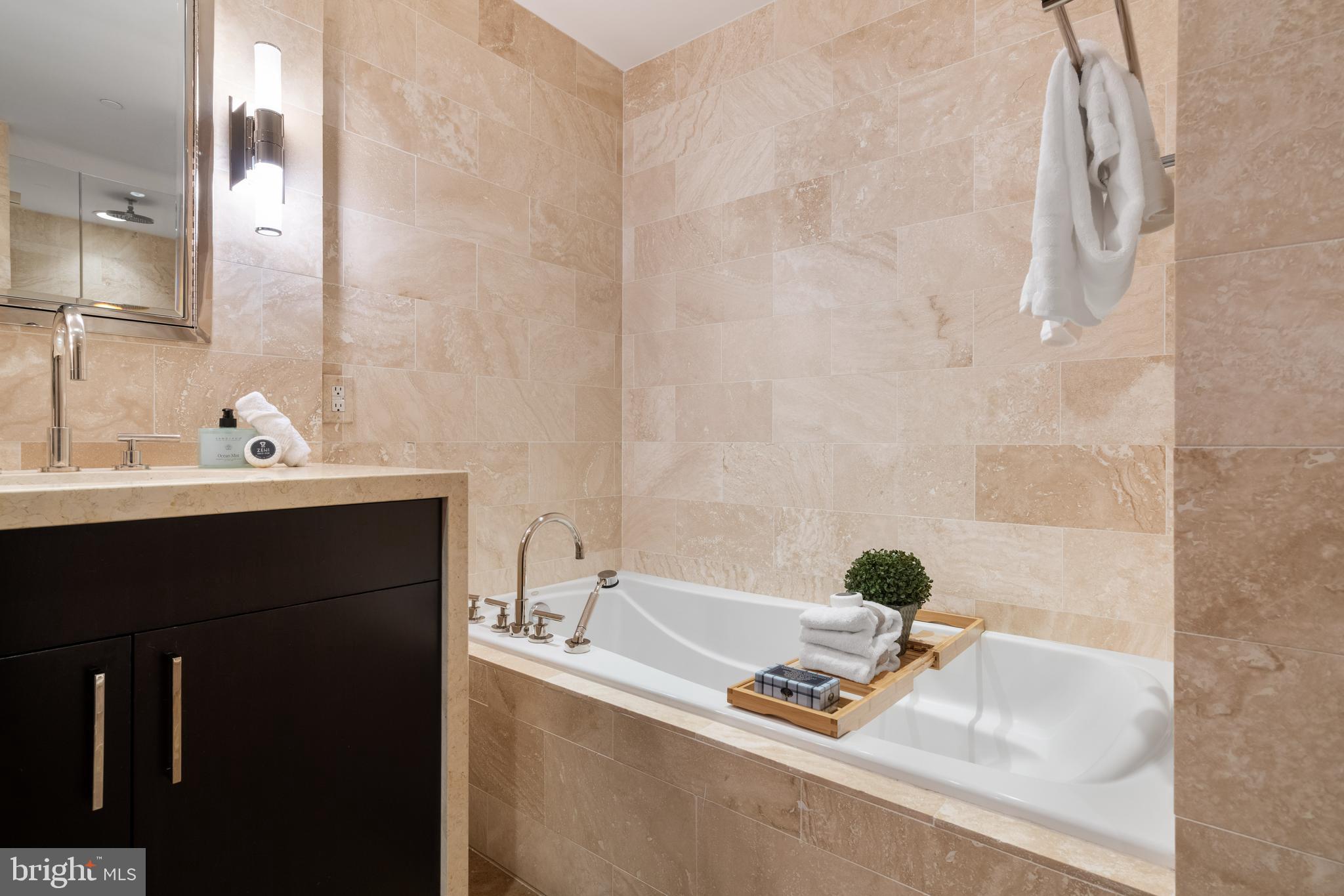 11990 Market Street, Unit 2101 Reston, VA 20190 - Photo 42 of 103 Deep soaking tub