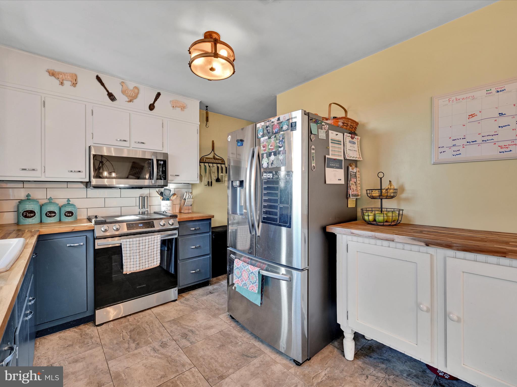 2296 Franklin Road Columbia, PA 17512 - Photo 7 of 27 Kitchen
