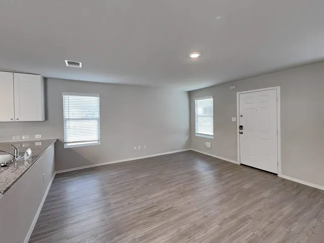 $1,299 | 7302 Alcazar Gate, San Antonio, TX 78244