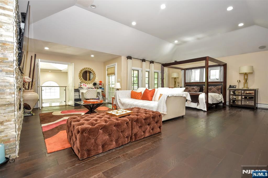 24 Wildwood Road Saddle River, NJ 07458 - Photo 22 of 27