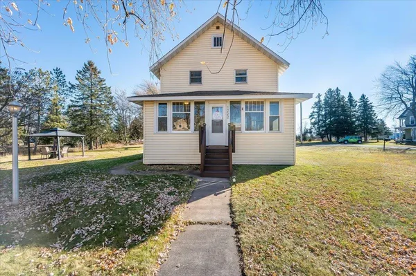 $285,000 | 1222 22nd Avenue East, Superior, WI 54880