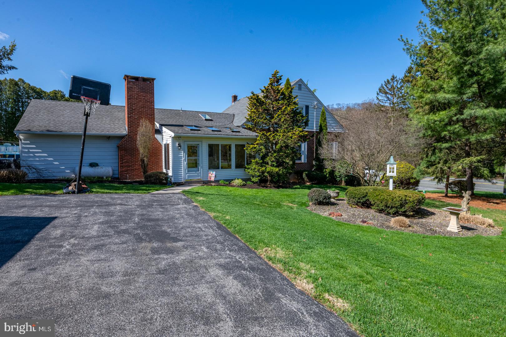 2867 Pricetown Road Temple, PA 19560 - Photo 3 of 35